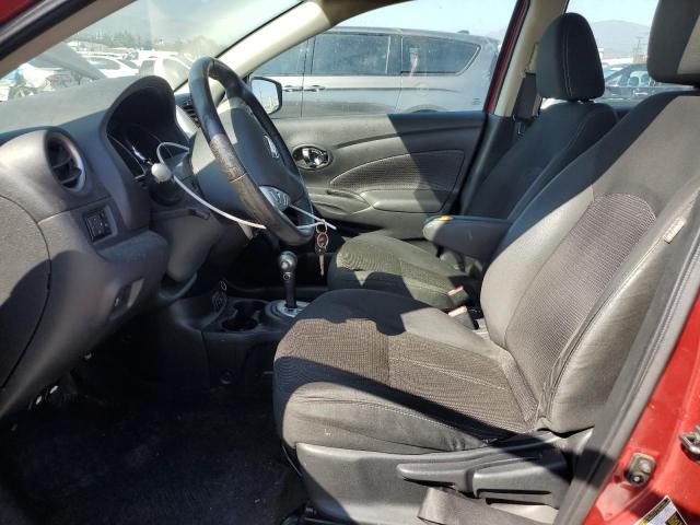  NISSAN VERSA 2018 Czerwony
