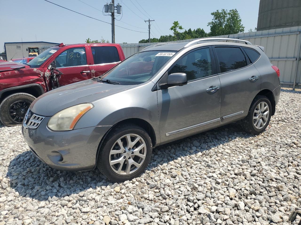 2013 Nissan Rogue S იყიდება Wayland-ში, MI - Front End