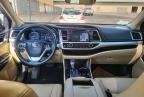 2019 Toyota Highlander Se للبيع في North Billerica، MA - Minor Dent/Scratches