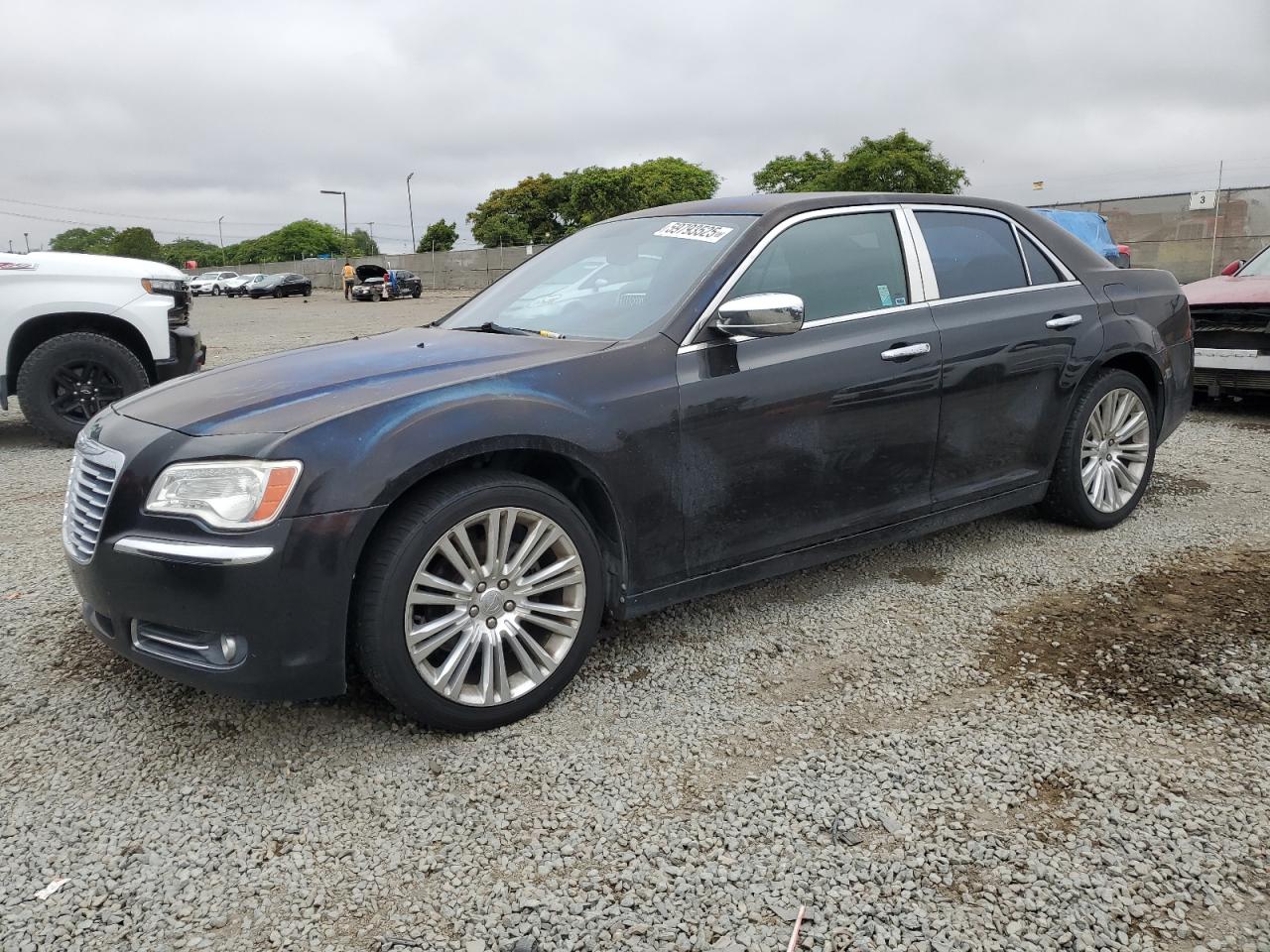 2011 Chrysler 300 Limited for Sale in San Diego, CA - Minor Dent/Scratches
