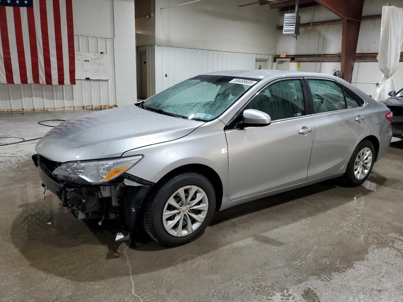 2015 Toyota Camry Le за продажба в Leroy, NY - Front End