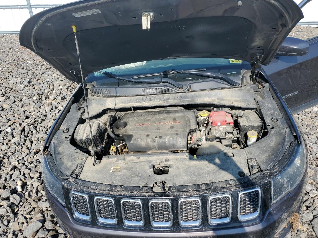 2019 Jeep Compass Latitude VIN: 3C4NJDBB5KT807046 Lot: 58372215