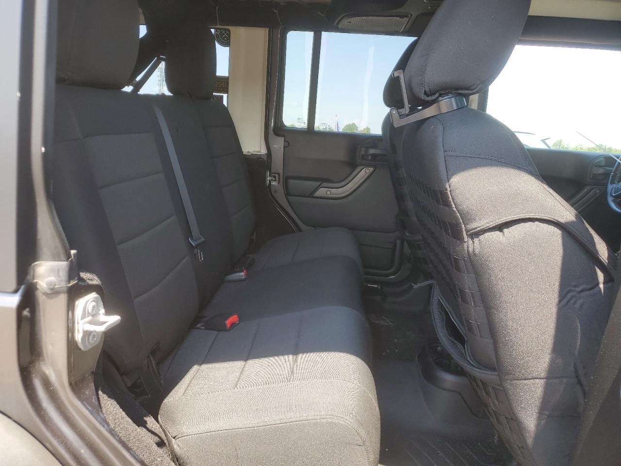 2017 Jeep Wrangler Unlimited Sport VIN: 1C4BJWDG9HL590211 Lot: 62716075