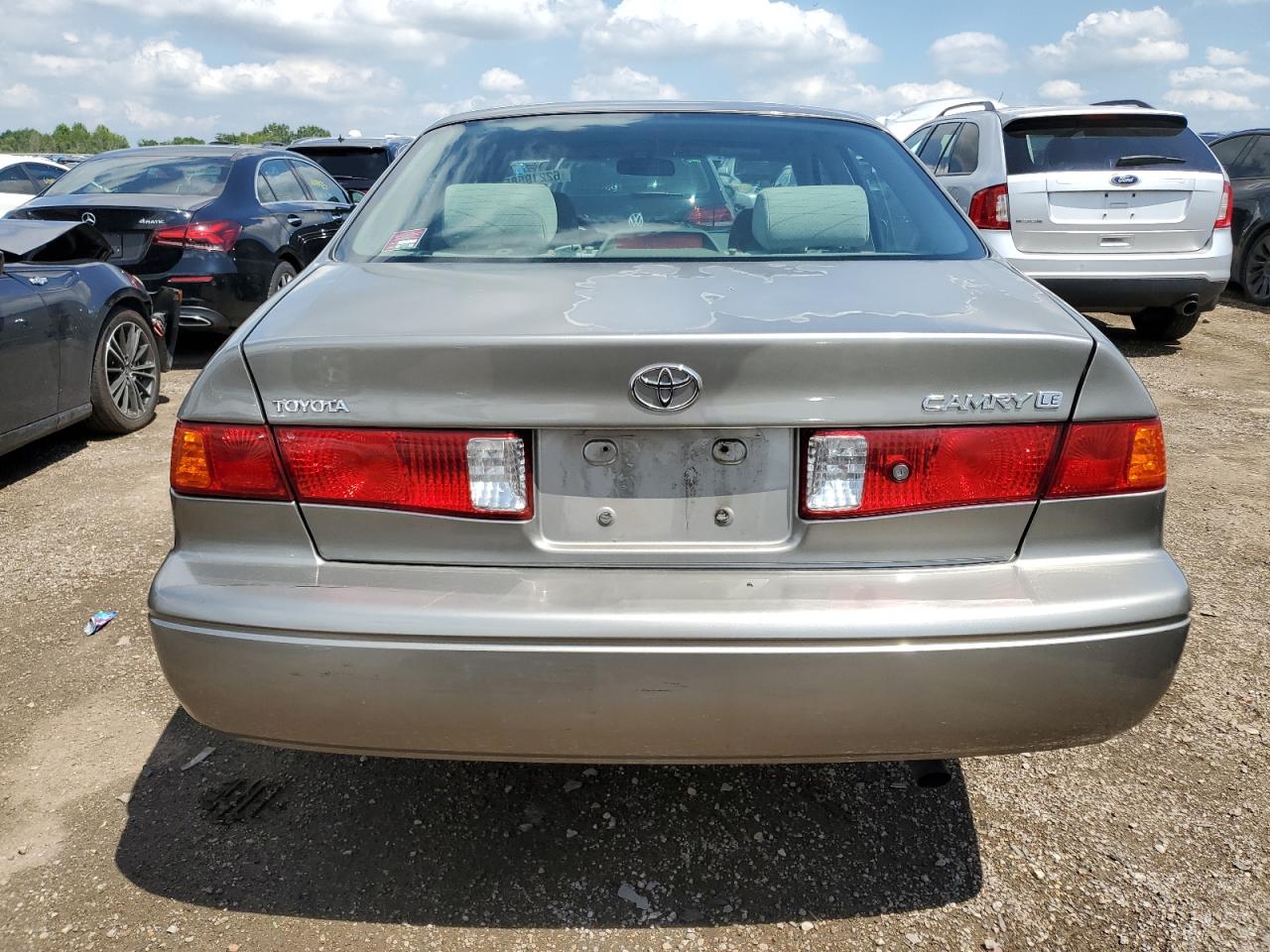 2000 Toyota Camry Ce VIN: 4T1BG22K2YU008129 Lot: 62219585