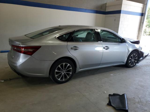 Sedans TOYOTA AVALON 2016 Srebrny