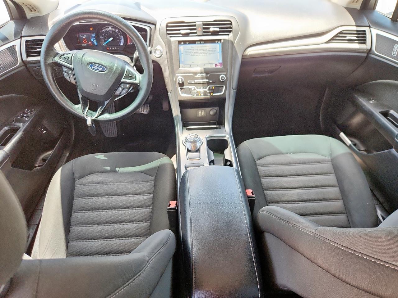 2019 Ford Fusion Se VIN: 3FA6P0LU1KR139955 Lot: 62146325
