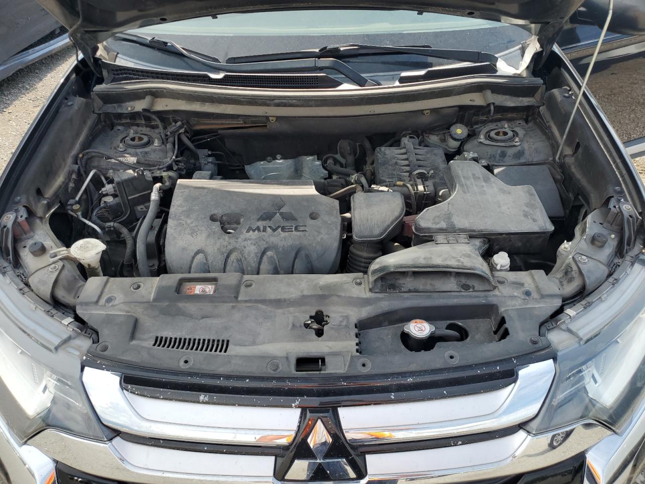 2016 Mitsubishi Outlander Es VIN: JA4AD2A31GZ008153 Lot: 62667435