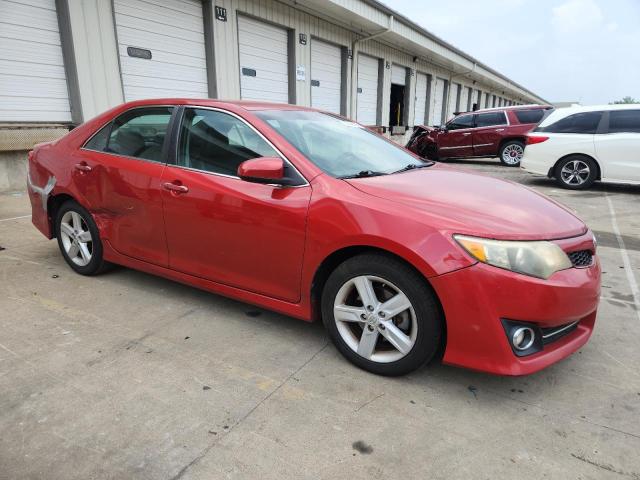 Sedans TOYOTA CAMRY 2013 Czerwony