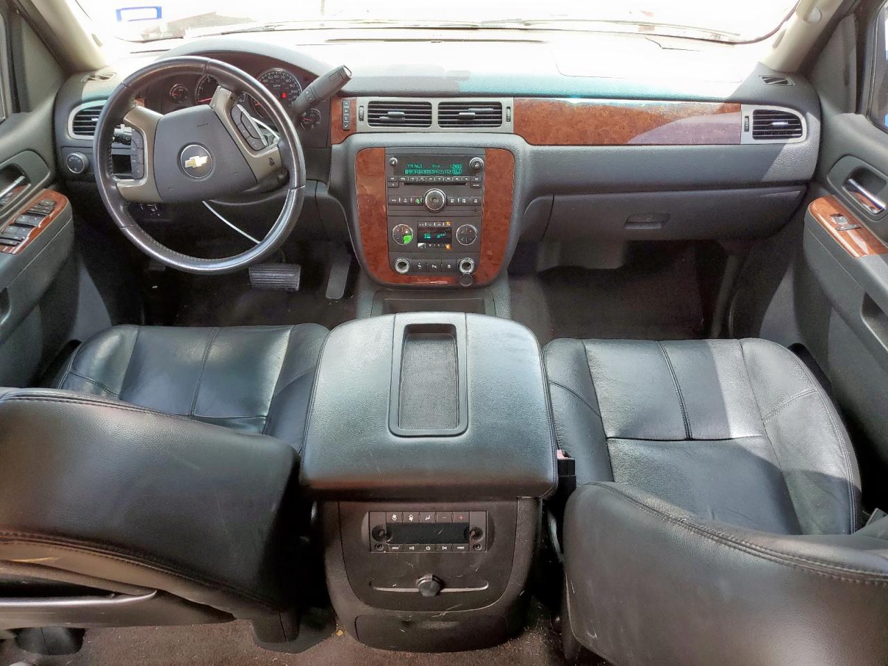 2011 Chevrolet Suburban C1500 Lt VIN: 1GNSCJE02BR129006 Lot: 59472455