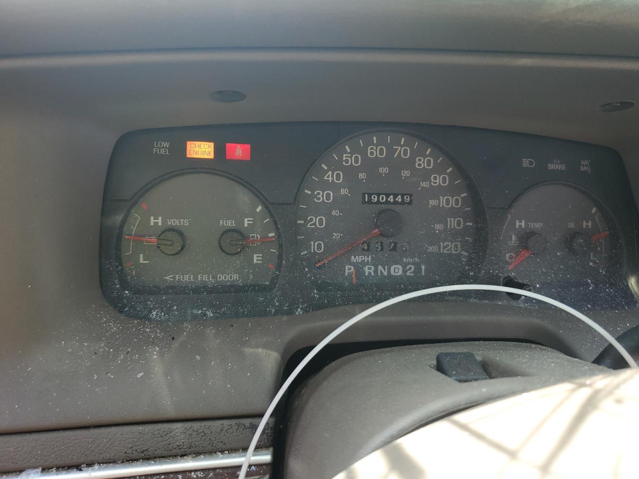 2003 Mercury Grand Marquis Gs VIN: 2MEFM74W83X667134 Lot: 62268365