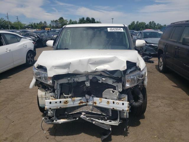  TOYOTA SCION 2013 Белы