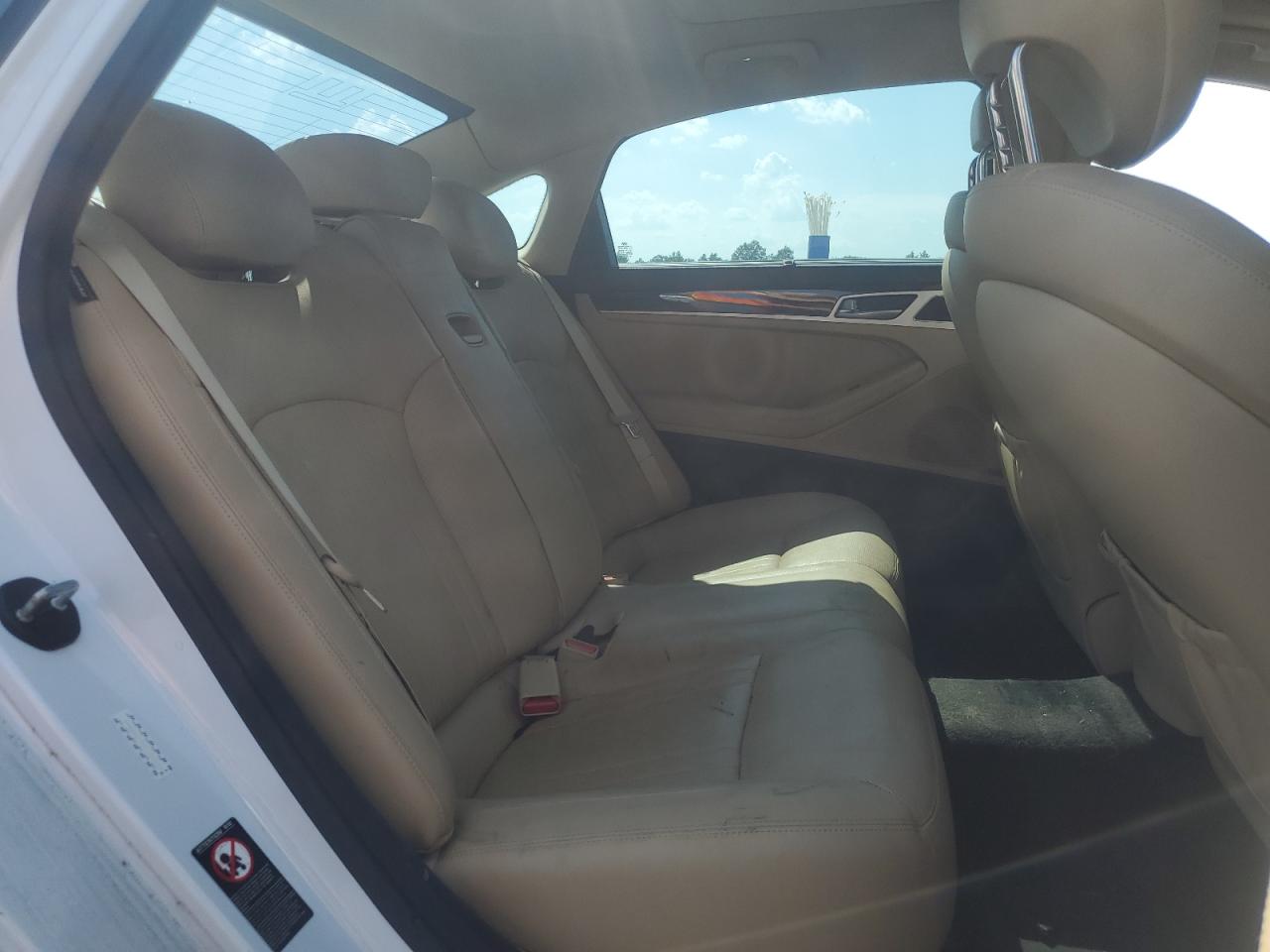 2015 Hyundai Genesis 3.8L VIN: KMHGN4JE9FU080882 Lot: 62732375