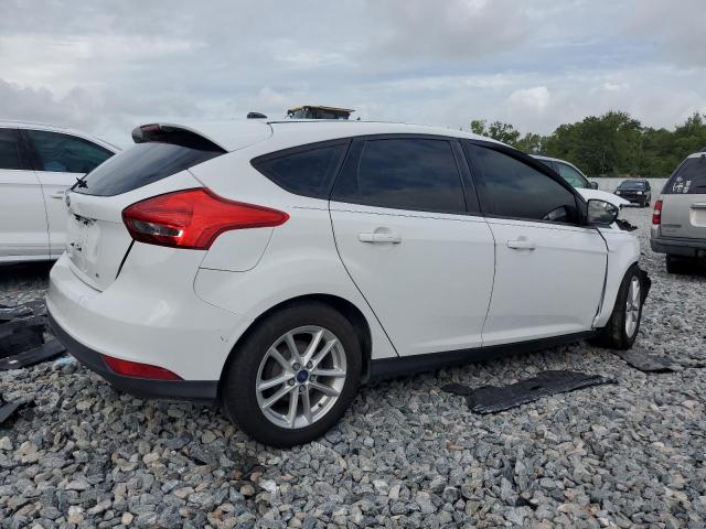 Hatchbacks FORD FOCUS 2016 Biały