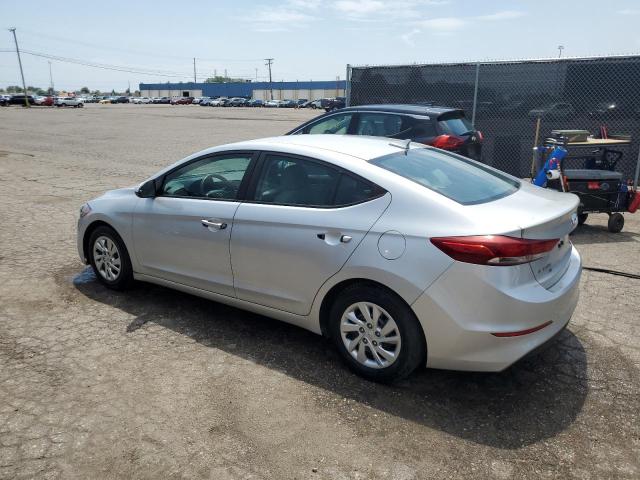 Sedans HYUNDAI ELANTRA 2017 Srebrny