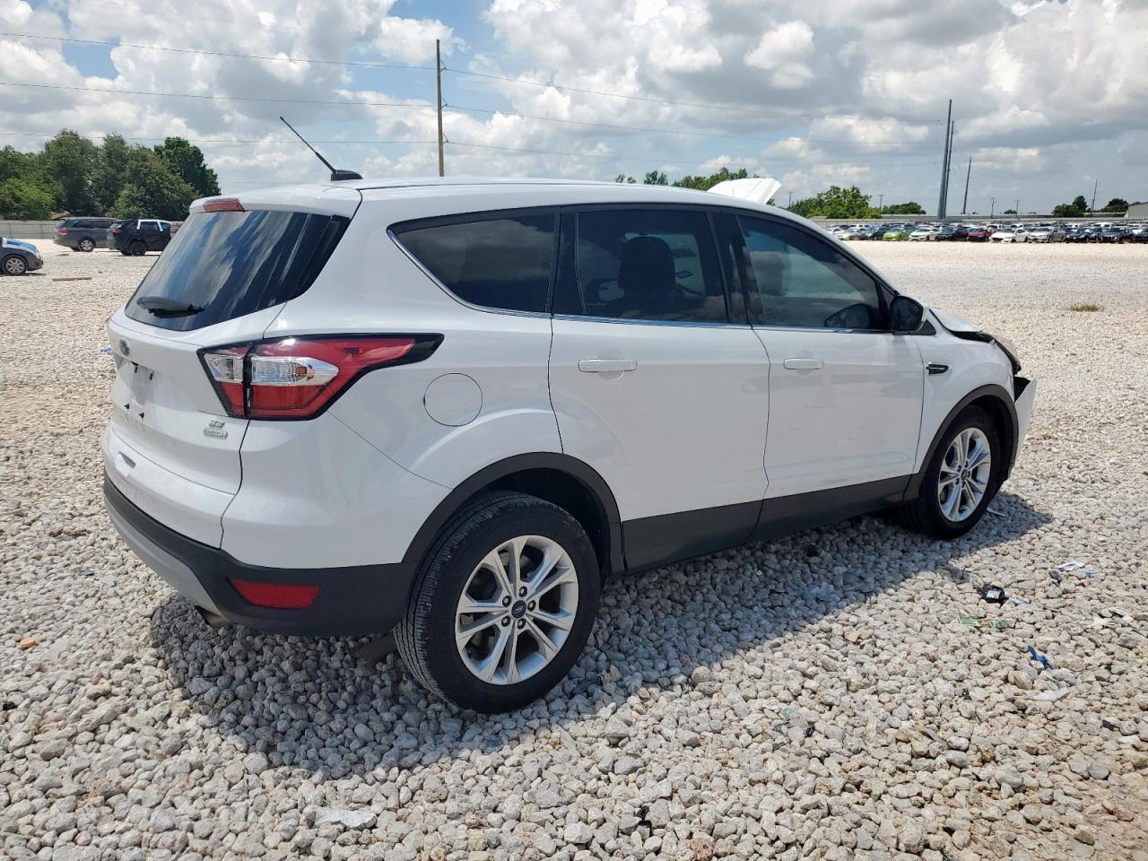 FORD ESCAPE 2017 VIN 1FMCU0GD7HUC48479 zdjęcie 3