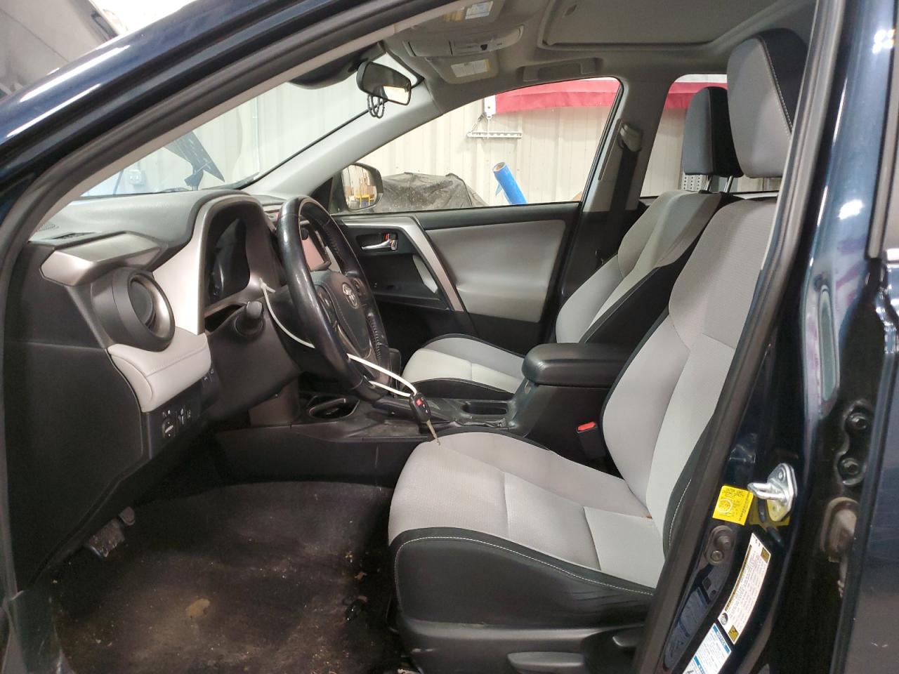 2017 Toyota Rav4 Xle VIN: JTMRFREV8HJ114137 Lot: 61826655
