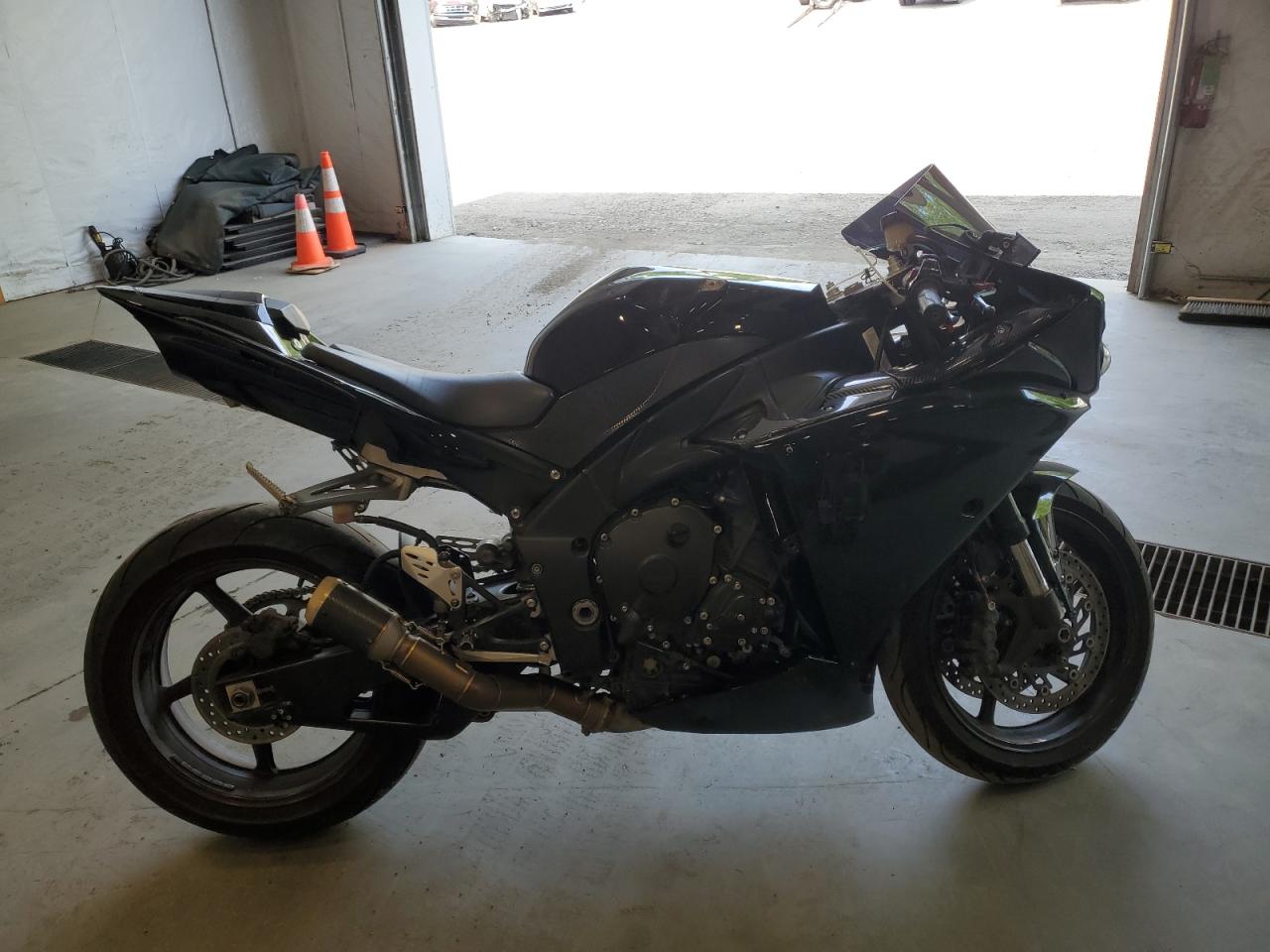 2009 Yamaha Yzfr1 for Sale in Center Rutland, VT - Side