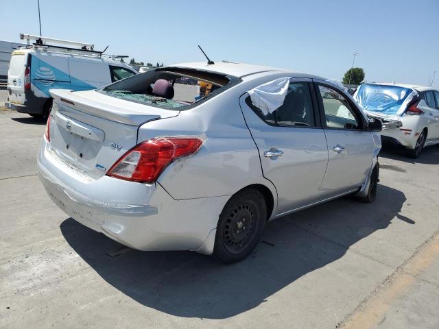  NISSAN VERSA 2014 Srebrny