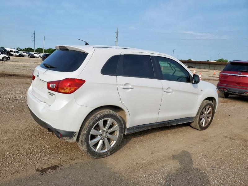  MITSUBISHI OUTLANDER 2015 Белый