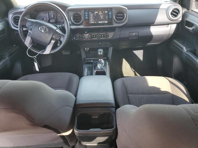  TOYOTA TACOMA 2017 Srebrny