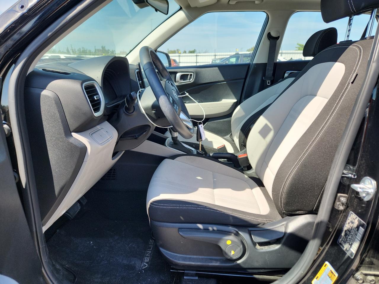 2023 Hyundai Venue Sel VIN: KMHRC8A30PU257356 Lot: 61565075