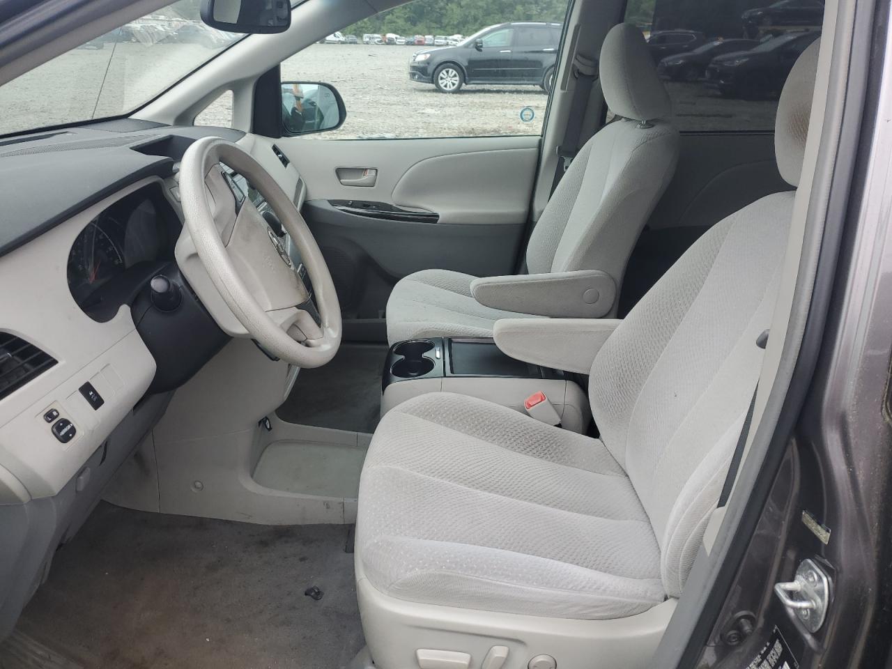 2011 Toyota Sienna Le VIN: 5TDKK3DCXBS081923 Lot: 62781695