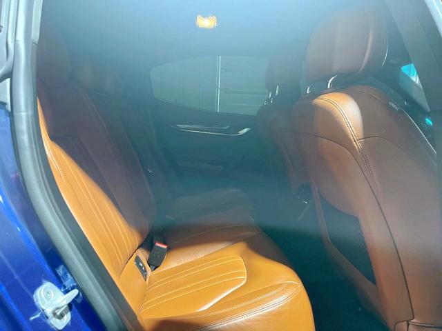 Sedans MASERATI ALL MODELS 2014 Granatowy