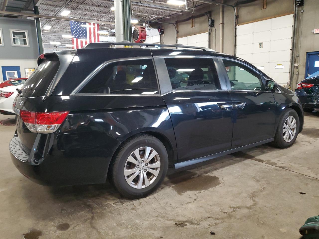 HONDA All Models 2017 VIN 5FNRL5H64HB008684 photo 3