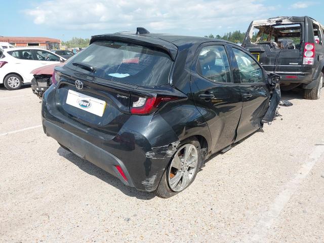 2024 TOYOTA YARIS ICON