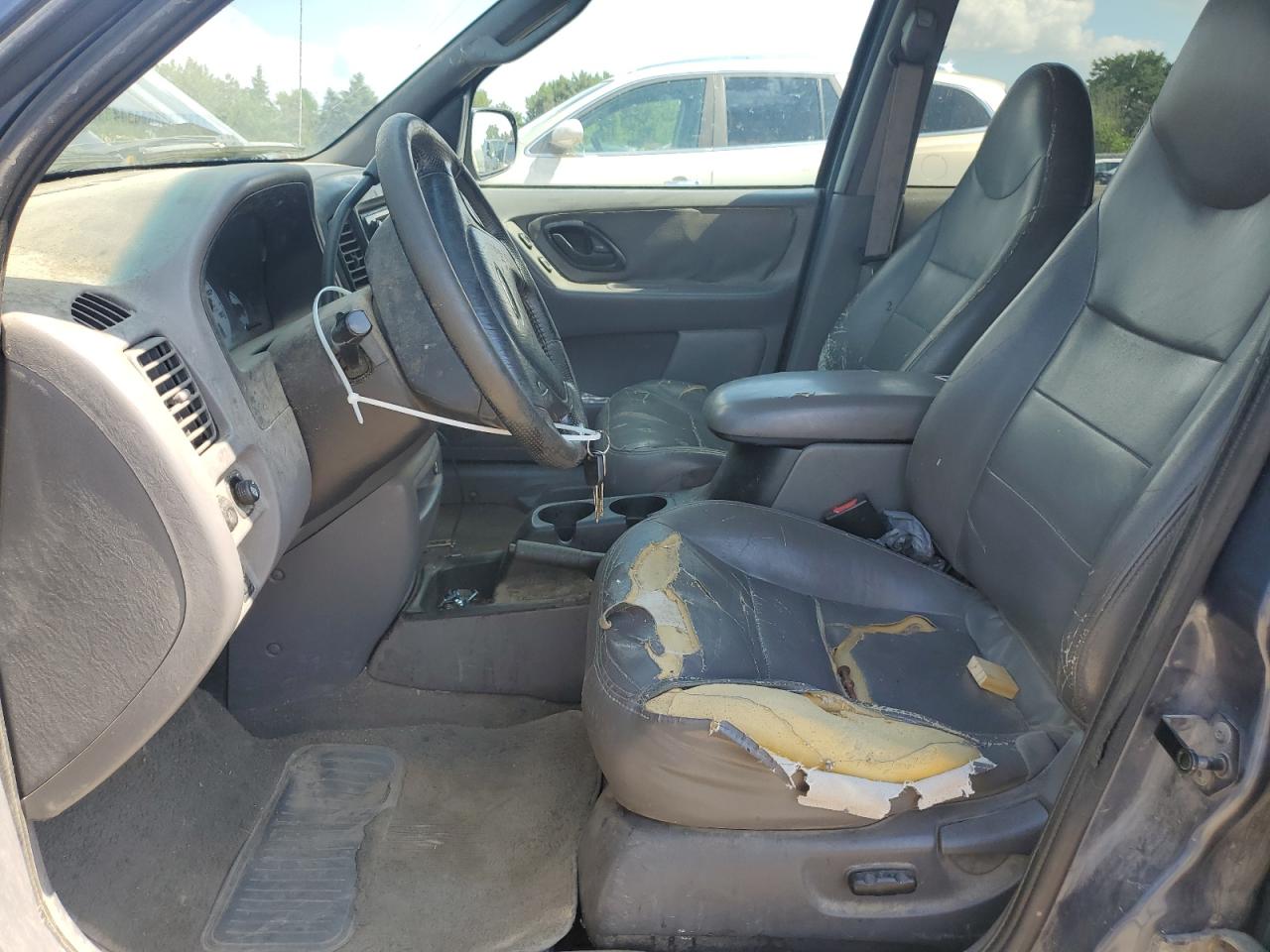 2001 Ford Escape Xlt VIN: 1FMYU04111KB13287 Lot: 62183415