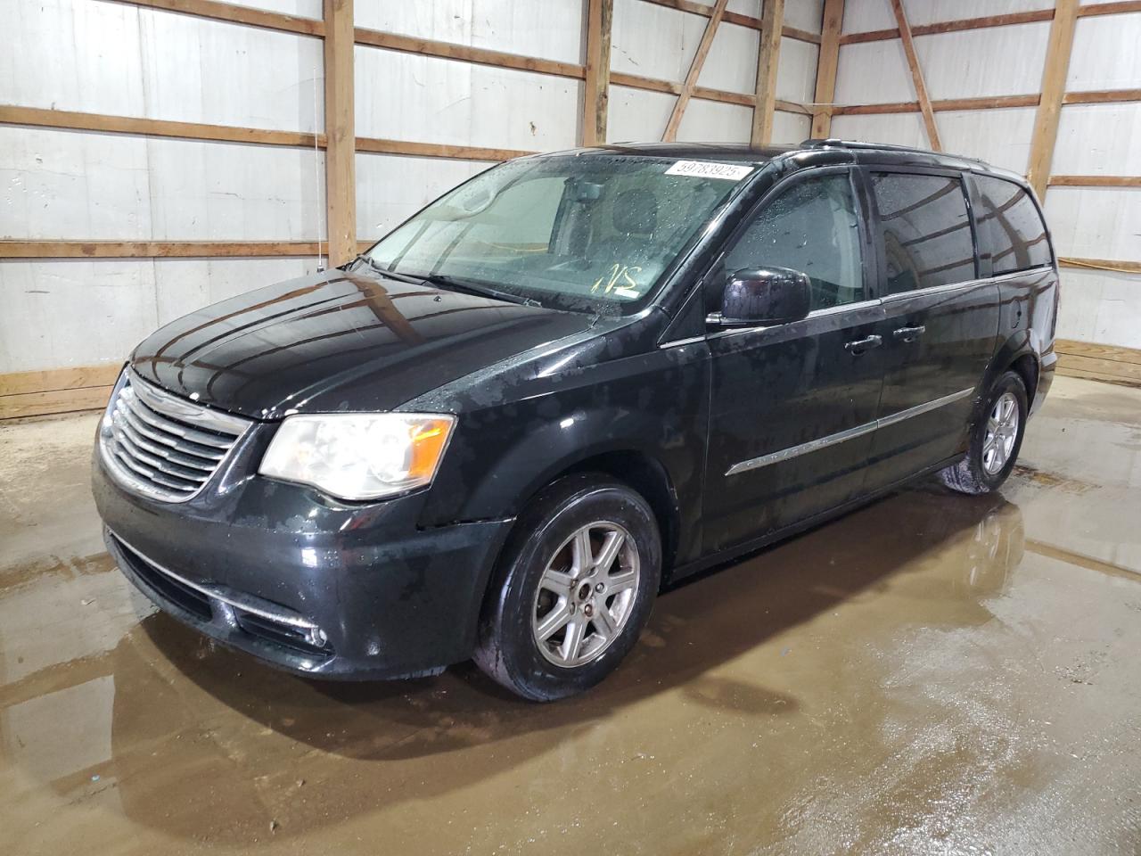 2012 Chrysler Town & Country Touring на продаже в Columbia Station, OH - Mechanical