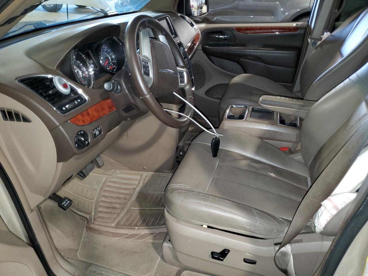 2015 Chrysler Town & Country Touring VIN: 2C4RC1BG8FR619572 Lot: 61246985