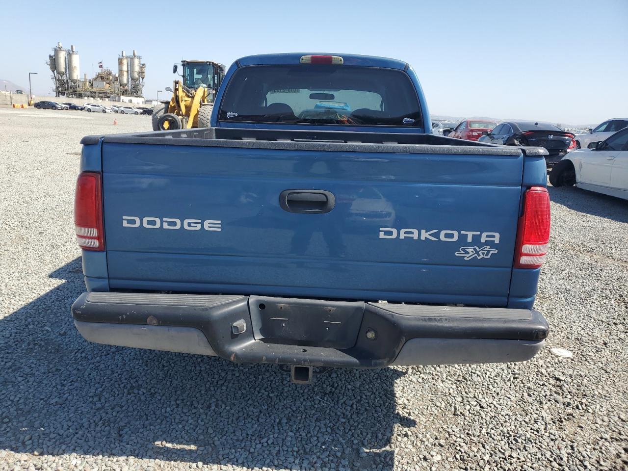 2004 Dodge Dakota Quad Sport VIN: 1D7HL38N44S768351 Lot: 61812155