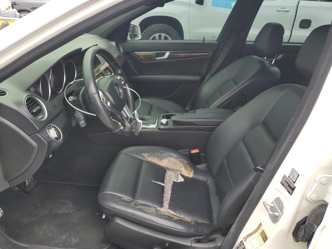 2012 Mercedes-Benz C 300 4Matic VIN: WDDGF8BB2CA640385 Lot: 63160735