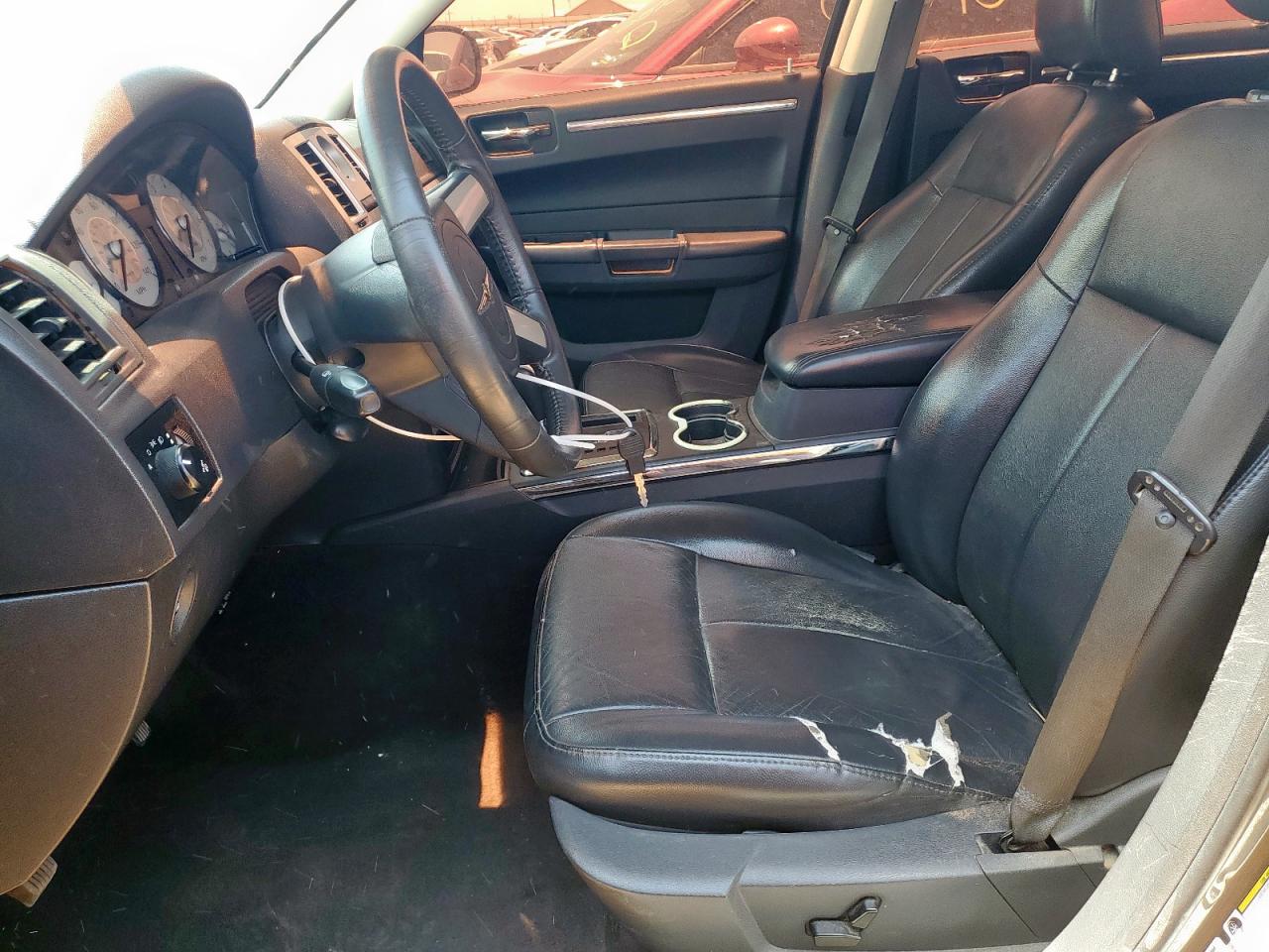 2010 Chrysler 300 Touring VIN: 2C3CA5CV3AH250042 Lot: 55990355