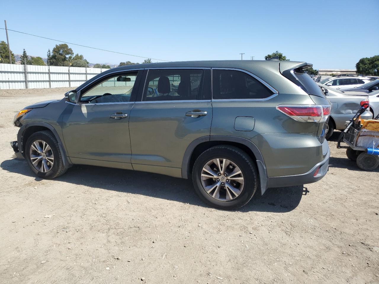 TOYOTA HIGHLANDER 2015 VIN 5TDBKRFHXFS103274 фото 2