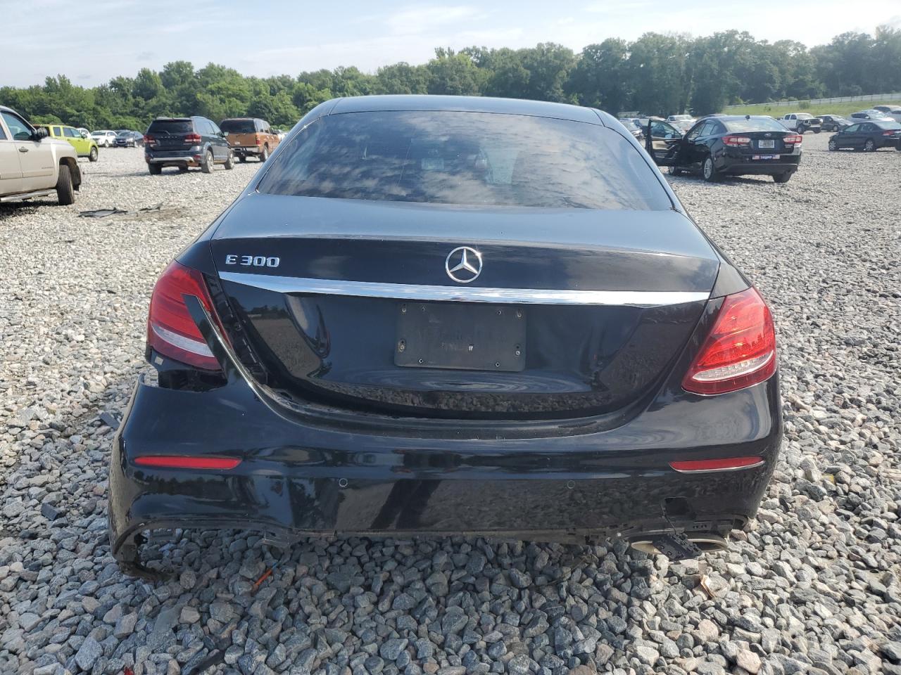2018 Mercedes-Benz E 300 VIN: WDDZF4JB1JA301391 Lot: 62199365