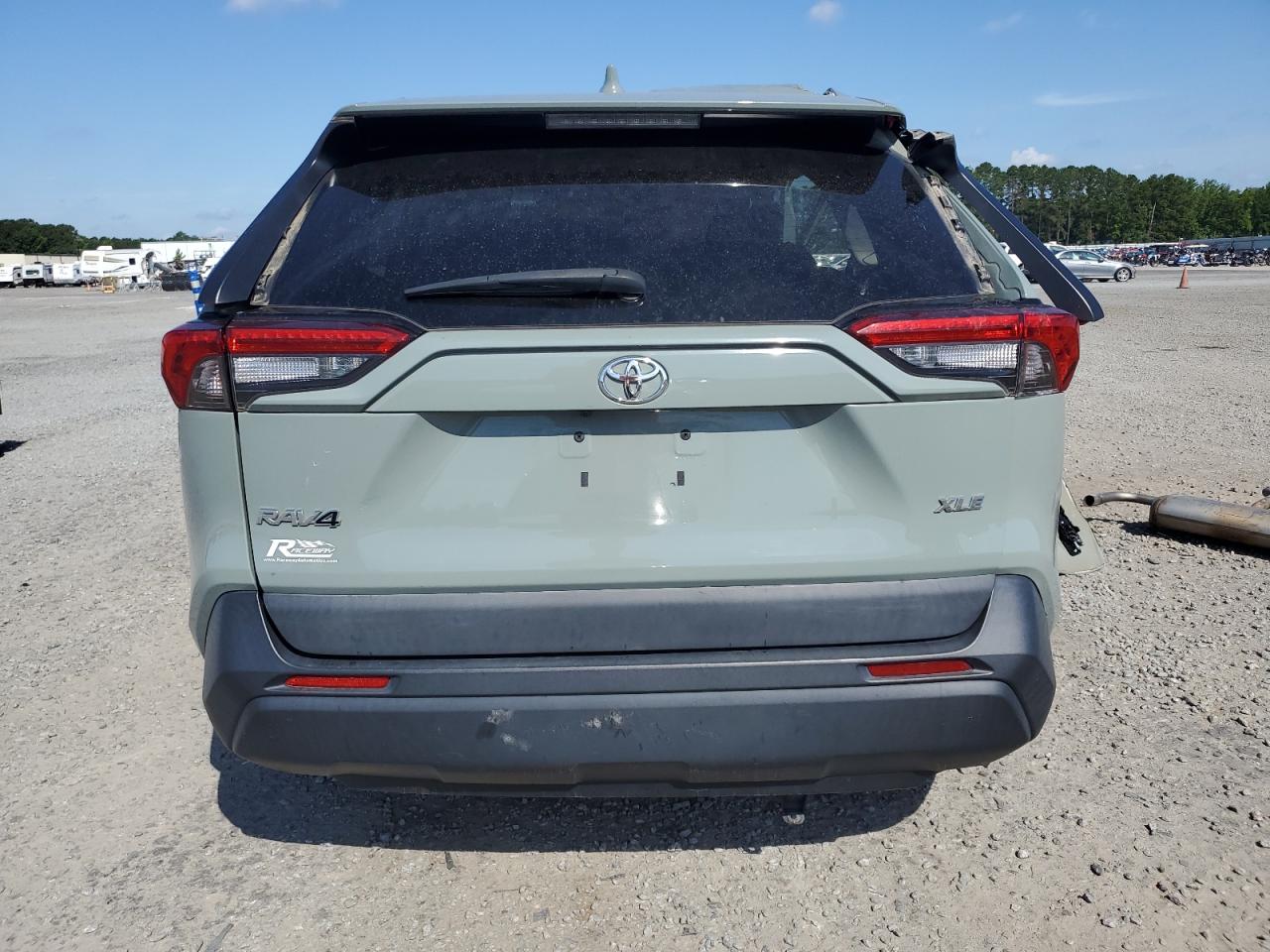 2021 Toyota Rav4 Xle VIN: 2T3W1RFV2MW109432 Lot: 62585895