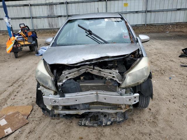  TOYOTA YARIS 2013 Srebrny