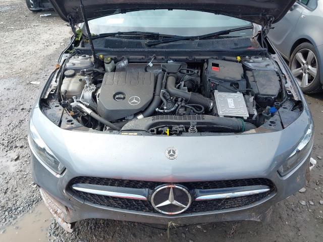 2022 MERCEDES BENZ A 180 AMG