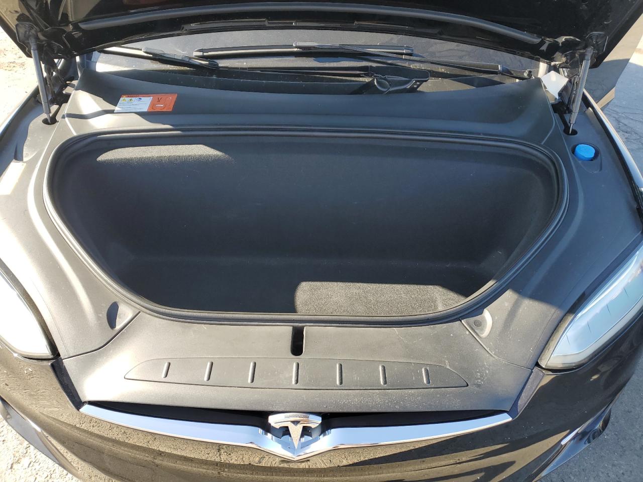 2016 Tesla Model X VIN: 5YJXCBE43GF004455 Lot: 52461945