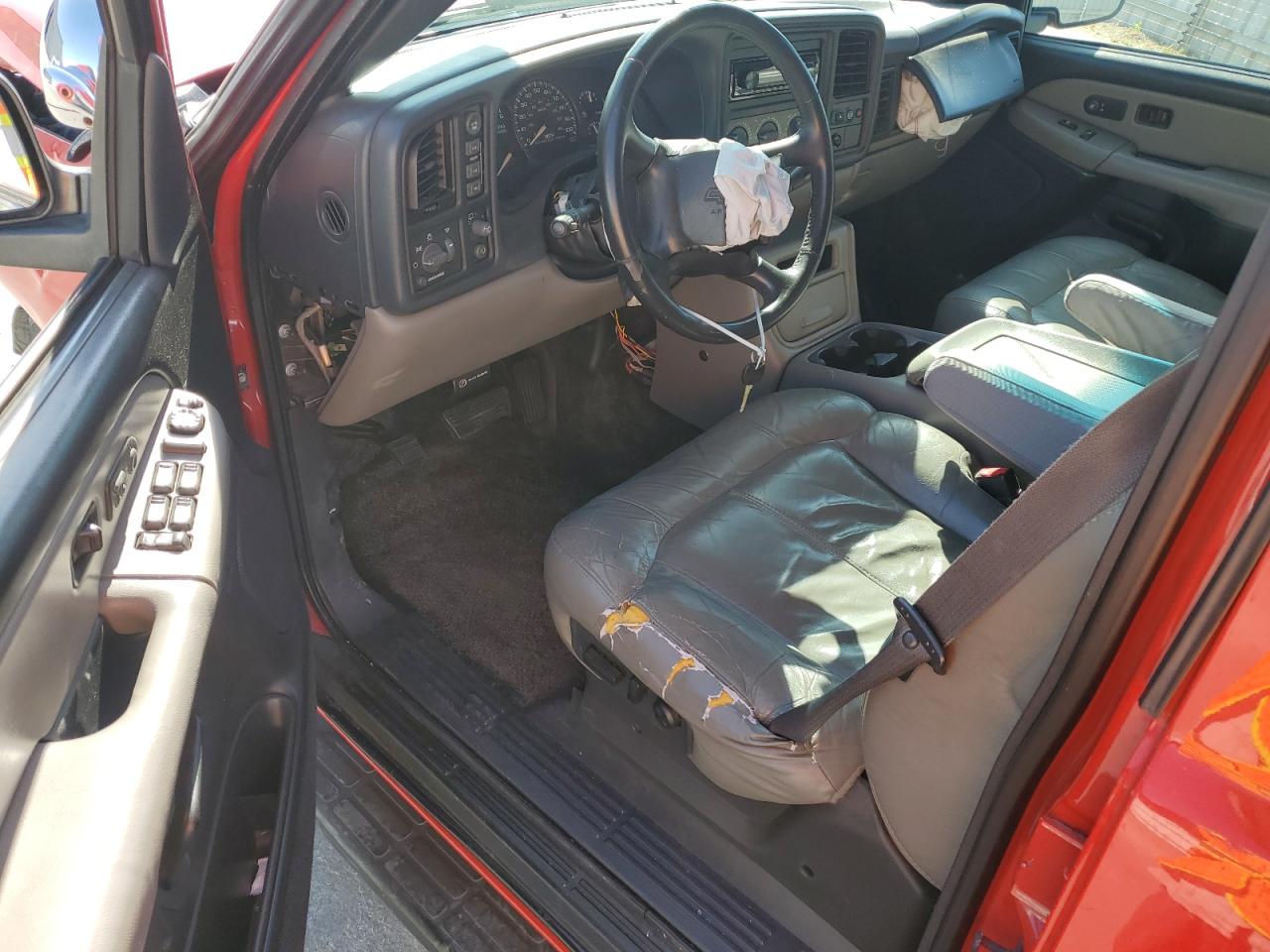 2002 Chevrolet Tahoe K1500 VIN: 1GNEK13T32R184013 Lot: 62528305