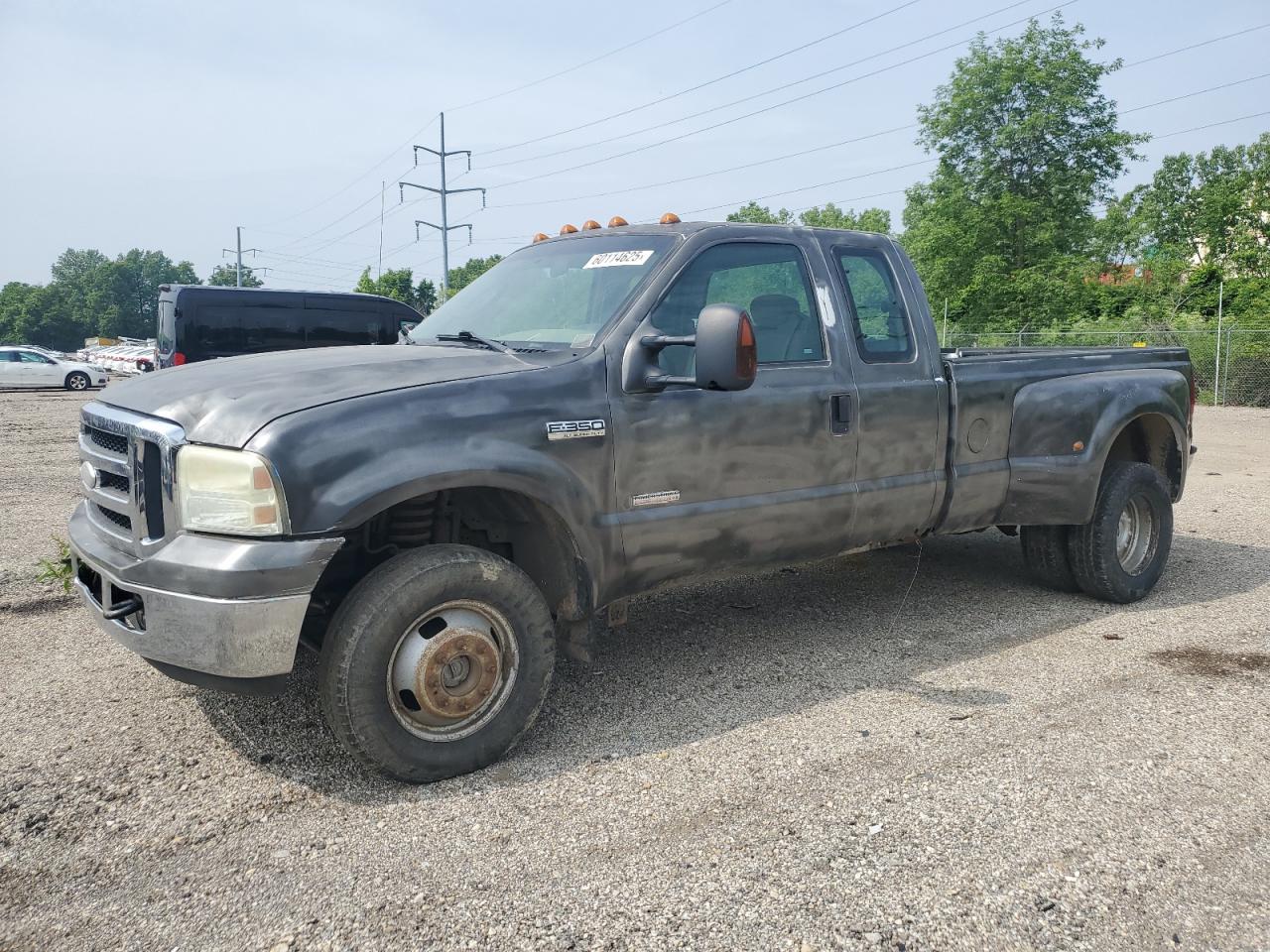 2007 Ford F350 Super Duty for Sale in Columbus, OH - Front End