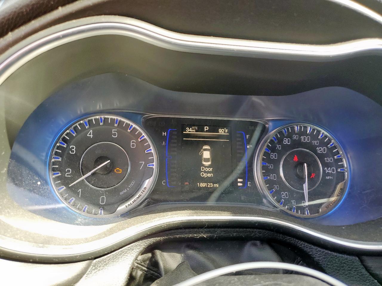 2015 Chrysler 200 Limited VIN: 1C3CCCAB5FN748037 Lot: 61816445