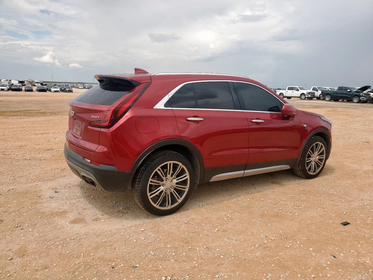 CADILLAC XT4 2019 VIN 1GYFZCR43KF176896 photo 3