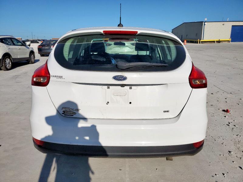  FORD FOCUS 2018 White
