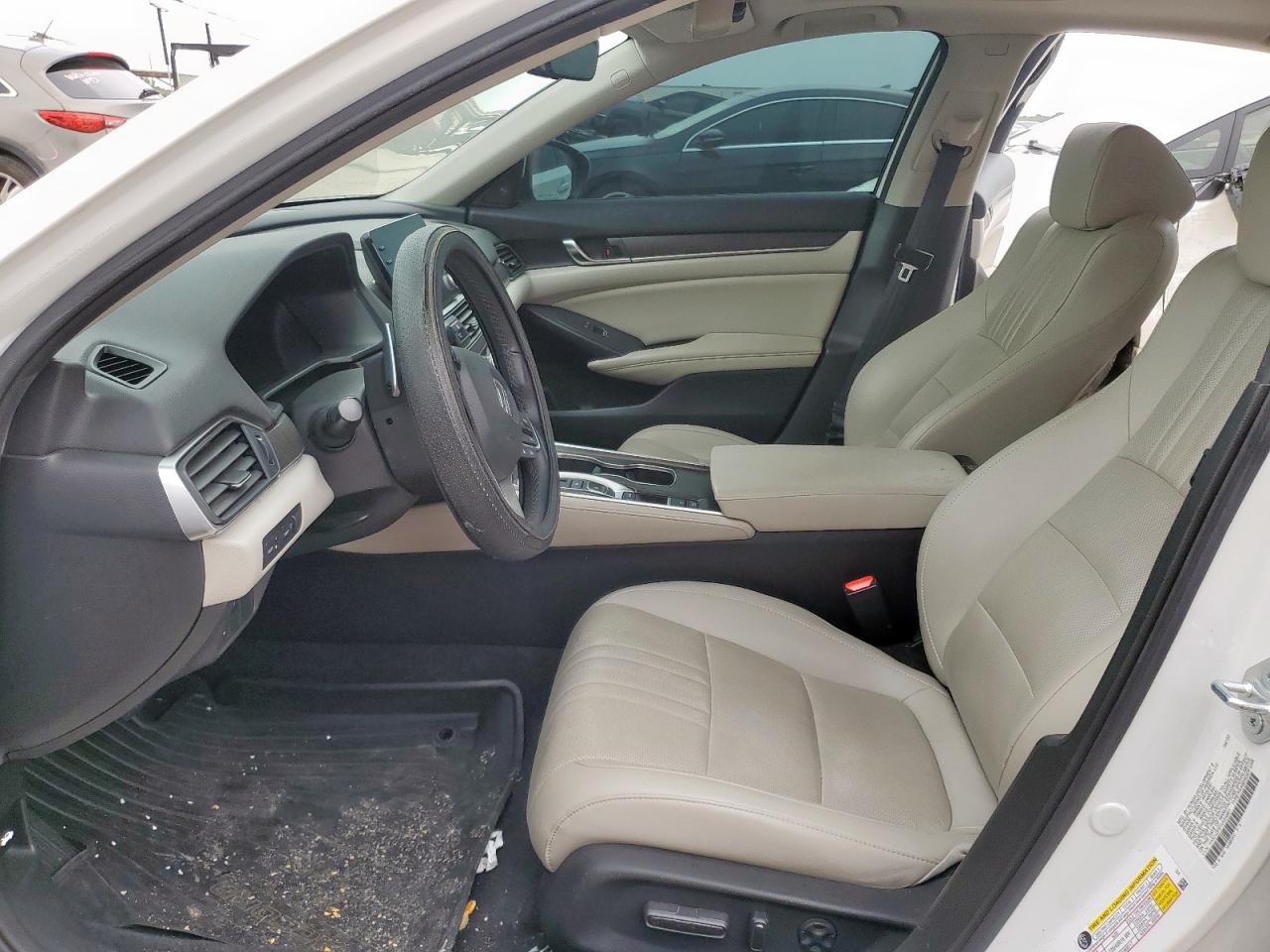 2022 Honda Accord Touring VIN: 1HGCV2F97NA009801 Lot: 61855215
