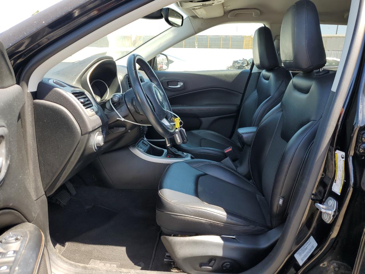 2018 Jeep Compass Latitude VIN: 3C4NJCBB9JT137428 Lot: 62867305