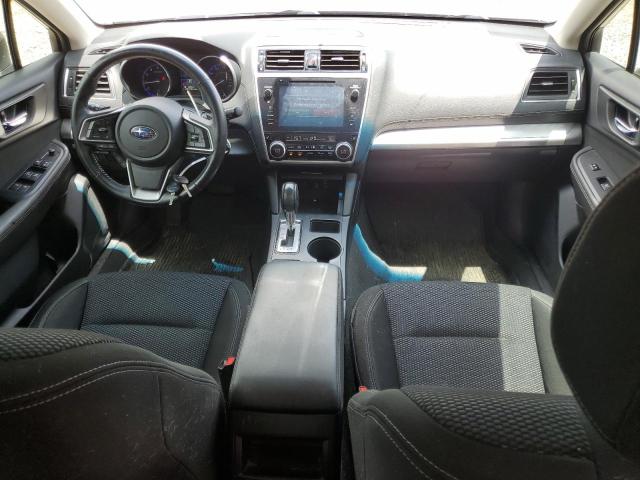 SUBARU OUTBACK 2018 Srebrny