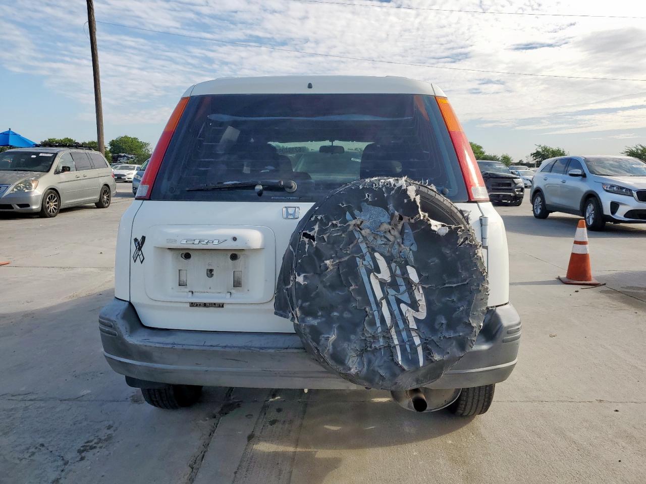 1999 Honda Cr-V Lx VIN: JHLRD1846XC051930 Lot: 62394095